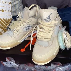 WMNS air Jordan’s OFF WHITE